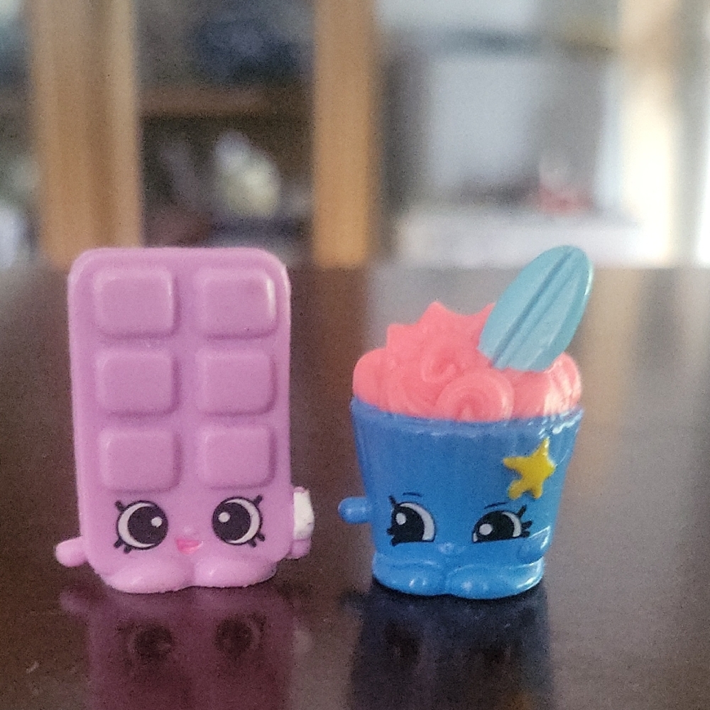 Shopkins Purple and Blue Action Figures